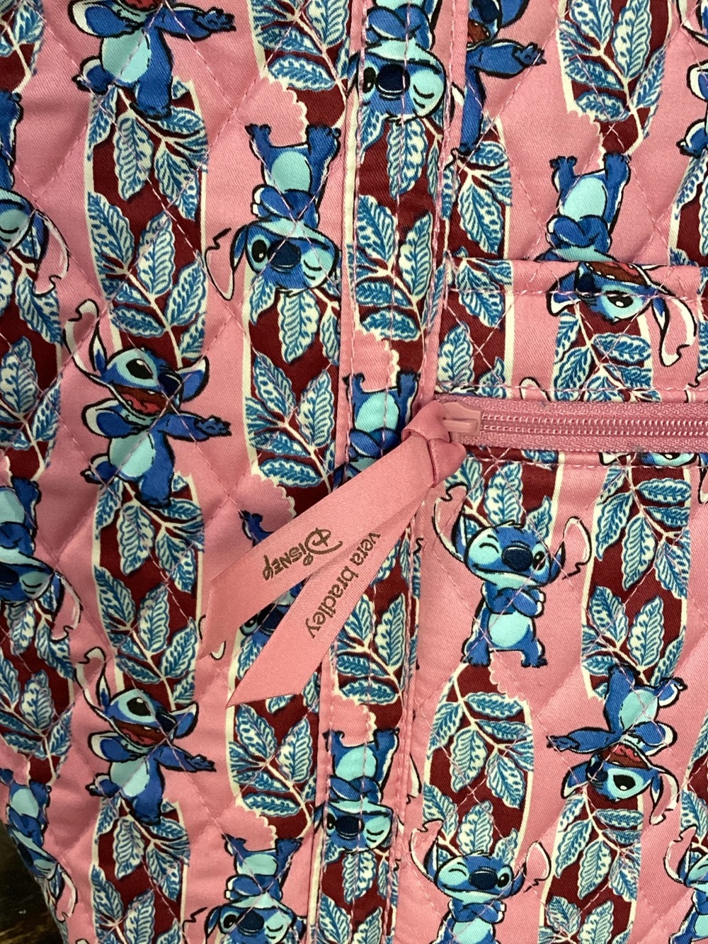 Disney Surfboard Stitch Small Original Vera Tote
in Premium Cotton - Picture 2 of 7